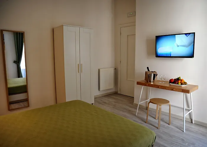 Casa Castagna Bed and Breakfast Σαλέρνο